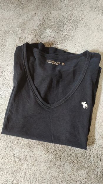 T-shirt Abercrombie et Fitch
