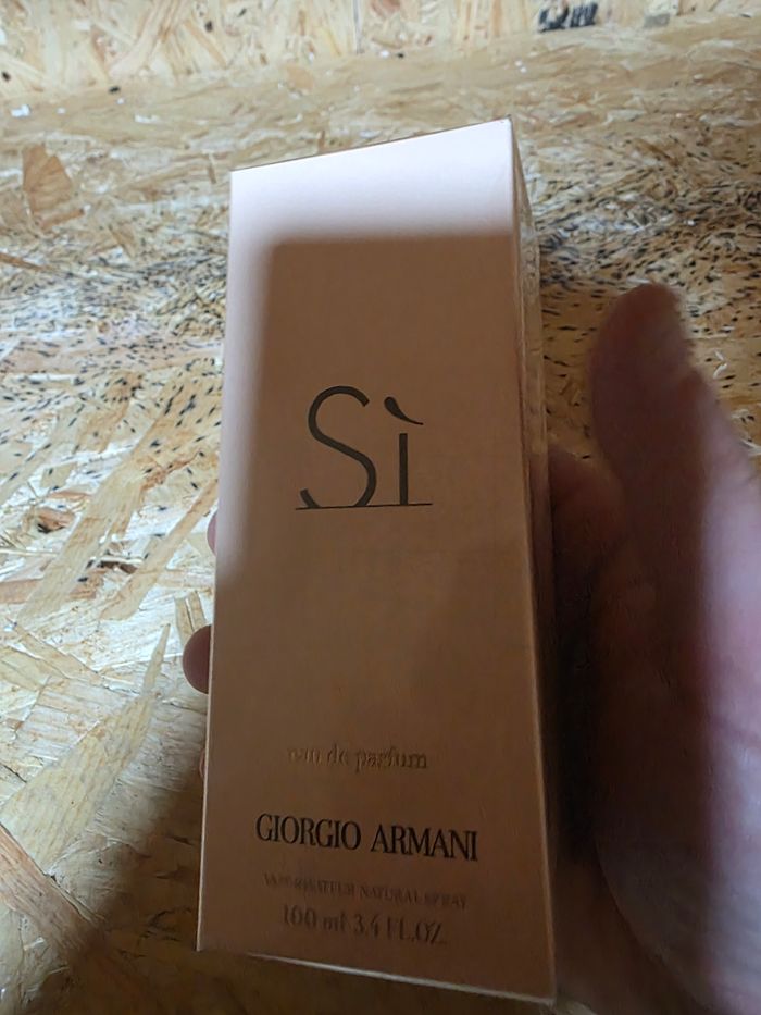 Si armani - photo numéro 2