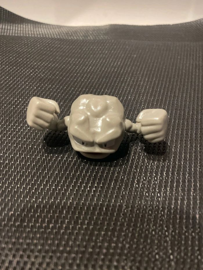 Figurine Racaillou Geodude Pokémon Nintendo 6,5cm Jazwares brillant sans socle - photo numéro 3
