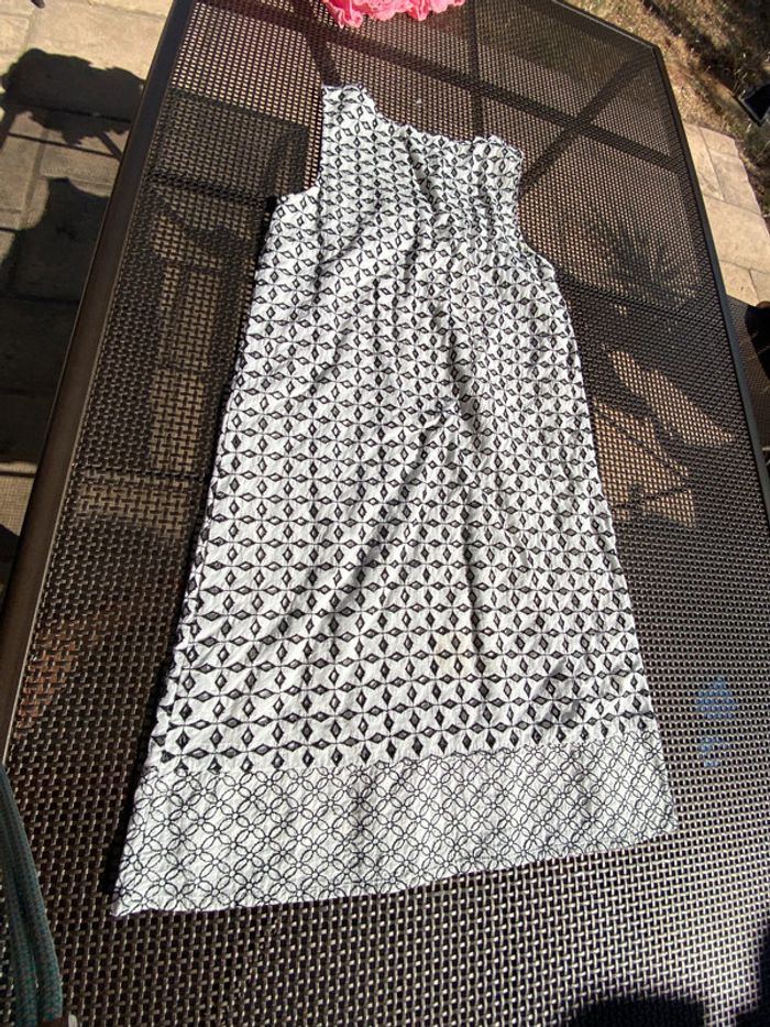 Belle robe blanche, brodée à jours. 36 S  MD’m - photo numéro 4