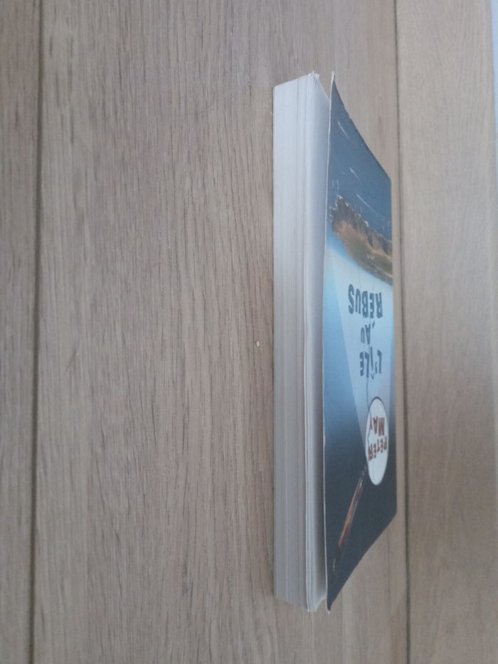 Livre L'île au rébus - photo numéro 5