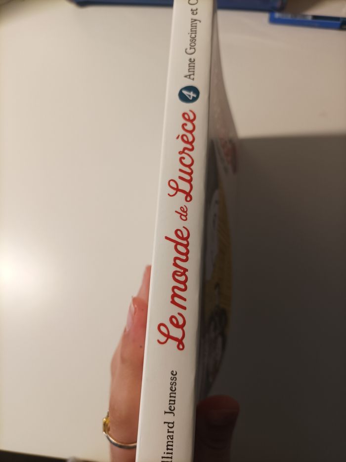 Tome 4 le monde de Lucrèce - photo numéro 3