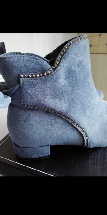 Boots daim bleu jean