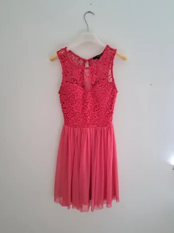 Robe fushia - Tally Weijl - Taille 36 - buste dentelle dos nu occasion jupon