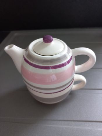 Théière avec tasse,  neuf