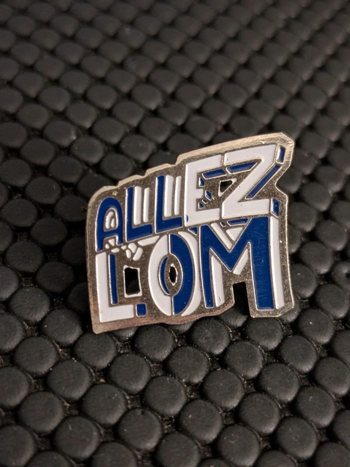 Pin's Olympique de Marseille OM Football