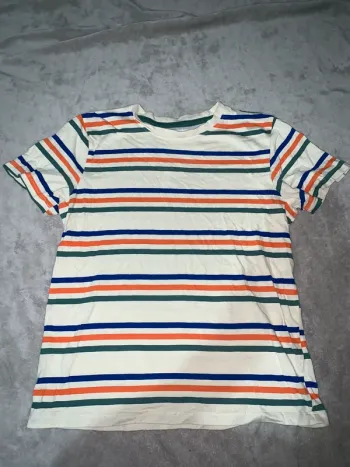 T-shirt à rayures multicolores