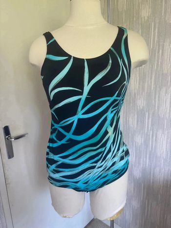 Magnifique maillot de bain taille 48•