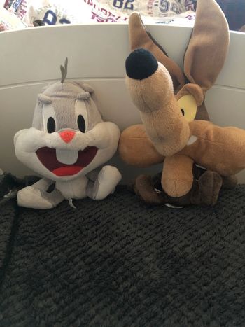 Lot de 2 peluches looney tunes