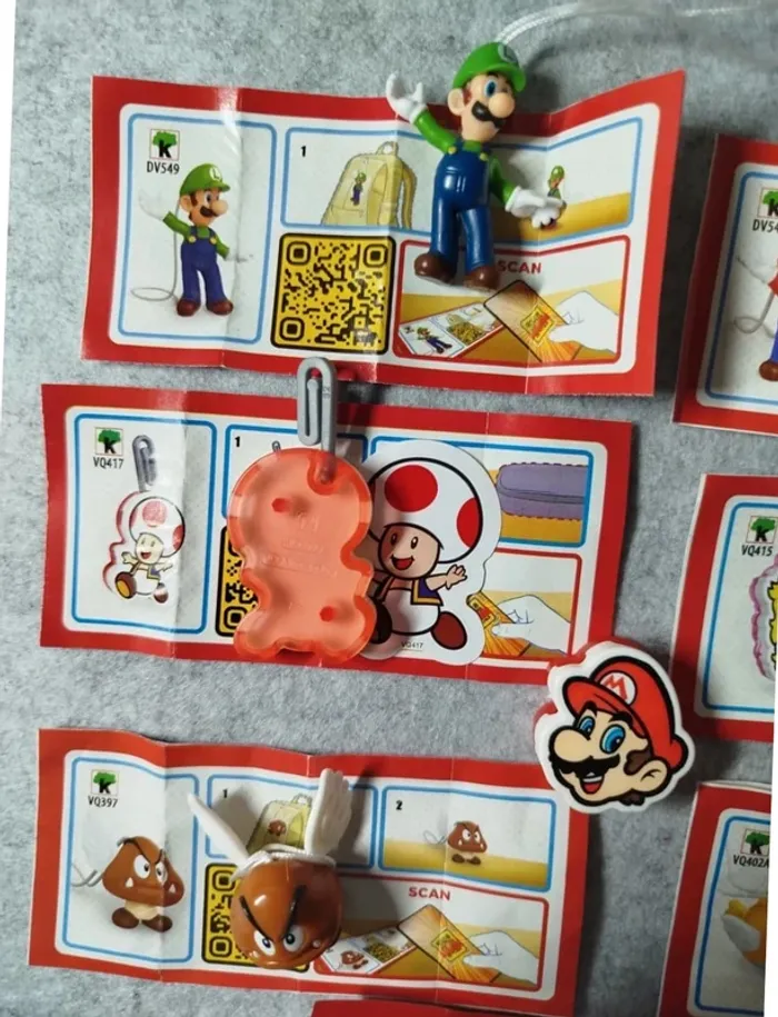 Lot de 7 figurines Kinder Collector Super Mario avec notice - photo numéro 3