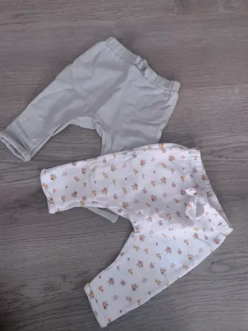 Lot de 2 pantalons molleton 12 mois