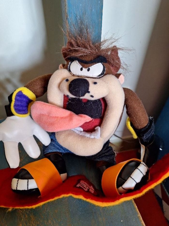 Taz sur son skate board