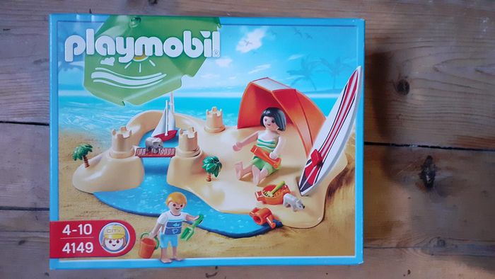 Neuf 1 boite playmobil plage 4149