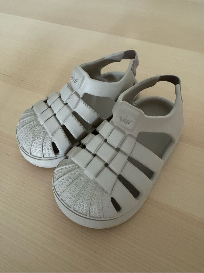 Sandales Superstar Adidas originals - taille 25