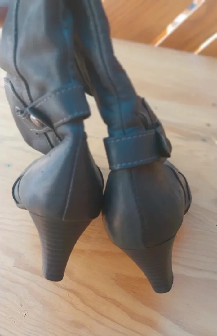 Bottes taille 39 - photo numéro 5