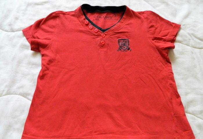T-shirt rouge manche courte 5 ans