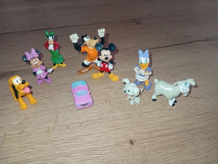 Livre Disney Minnie comptines et figurines - photo numéro 4
