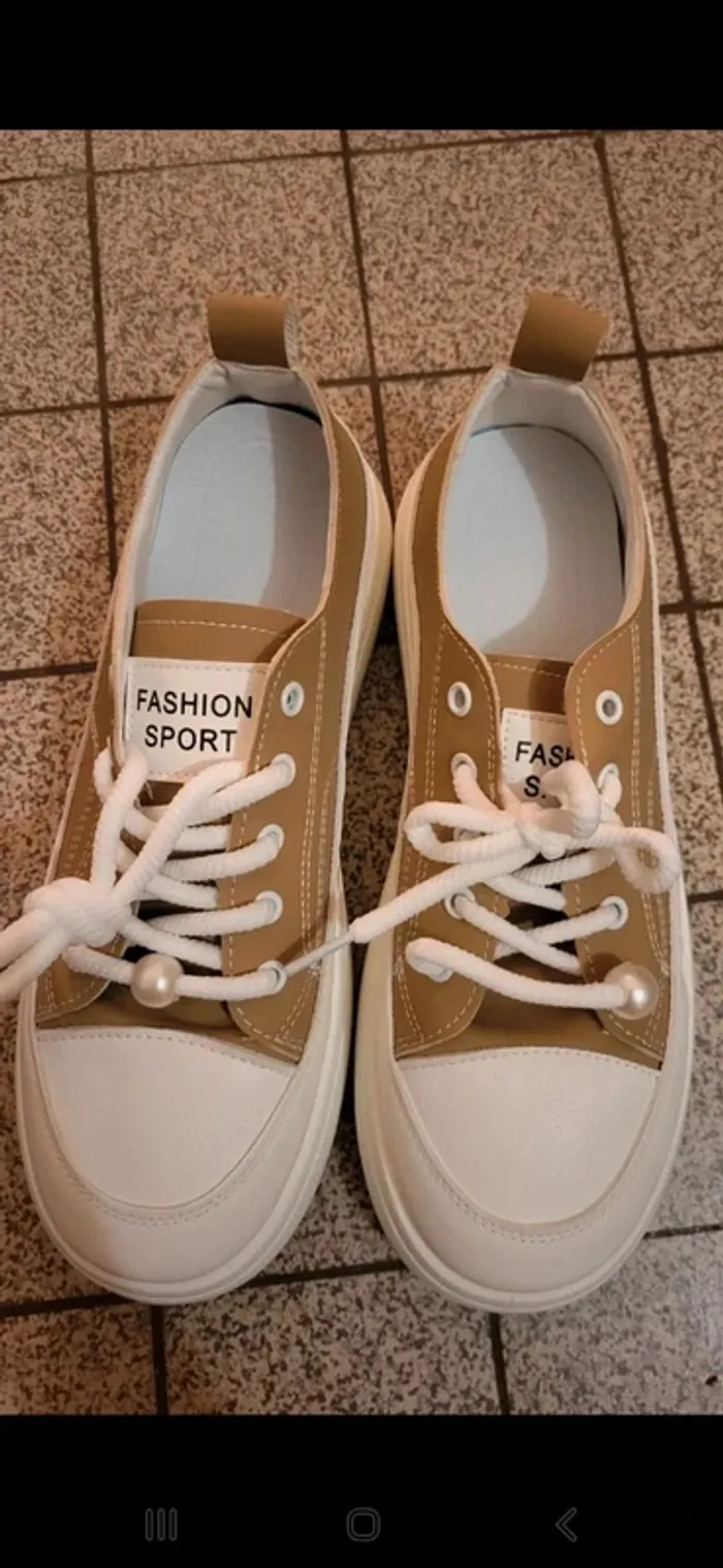 Chaussures légères taille 38