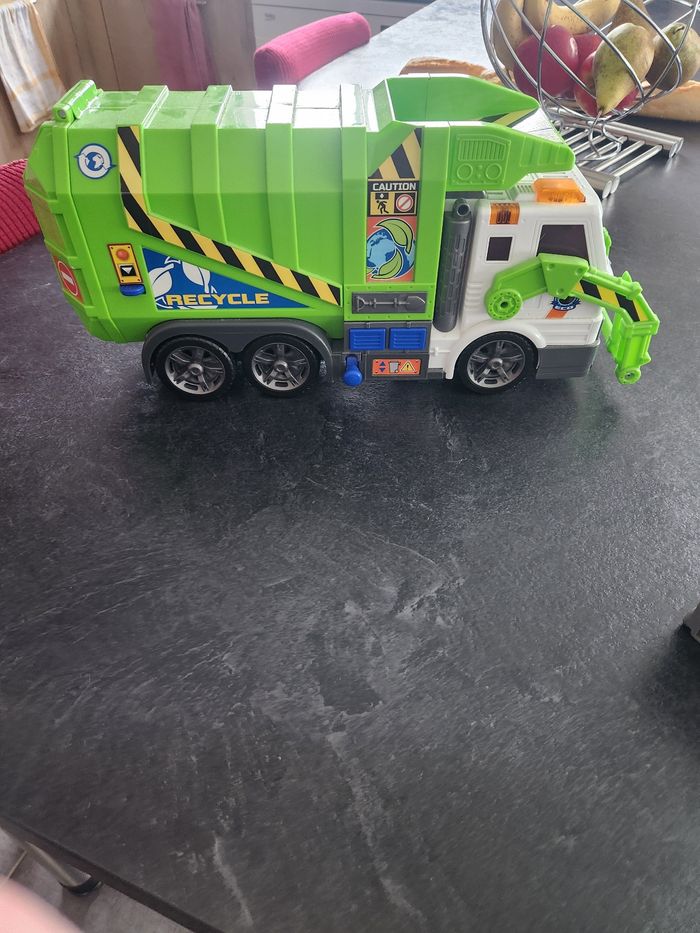Camion poubelle - photo numéro 4
