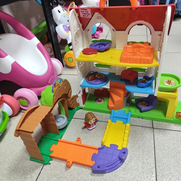 Grande Maison des tut tut copains