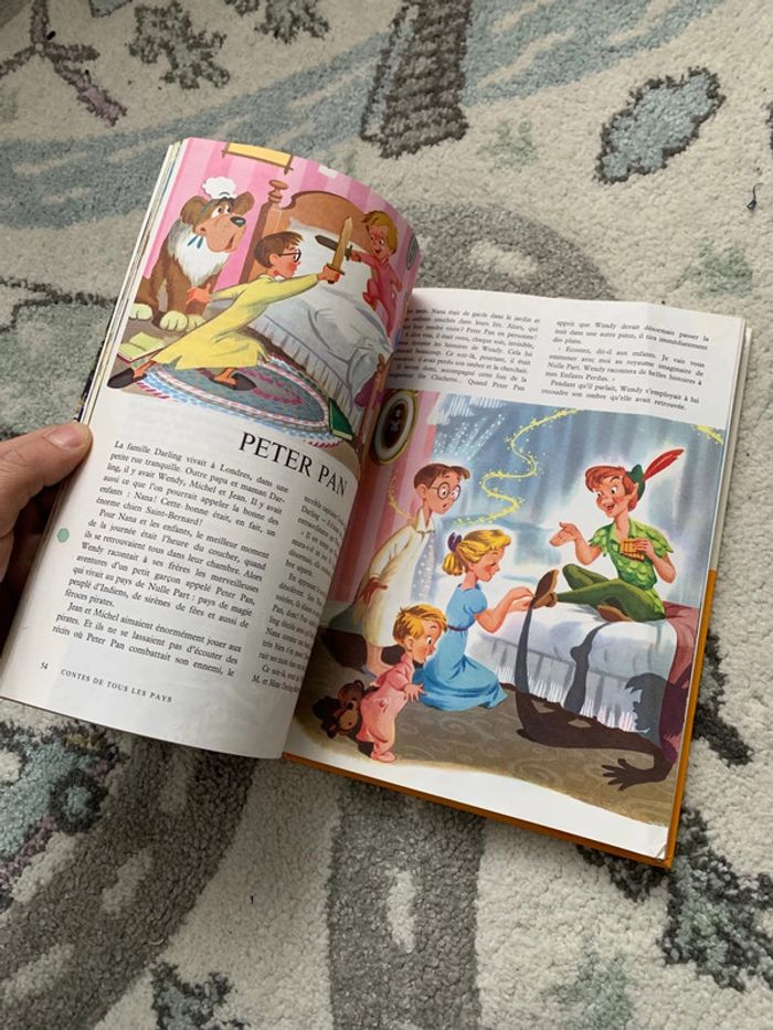Le Monde Enchantée de Walt Disney - Contes De Tous les Pays - photo numéro 2