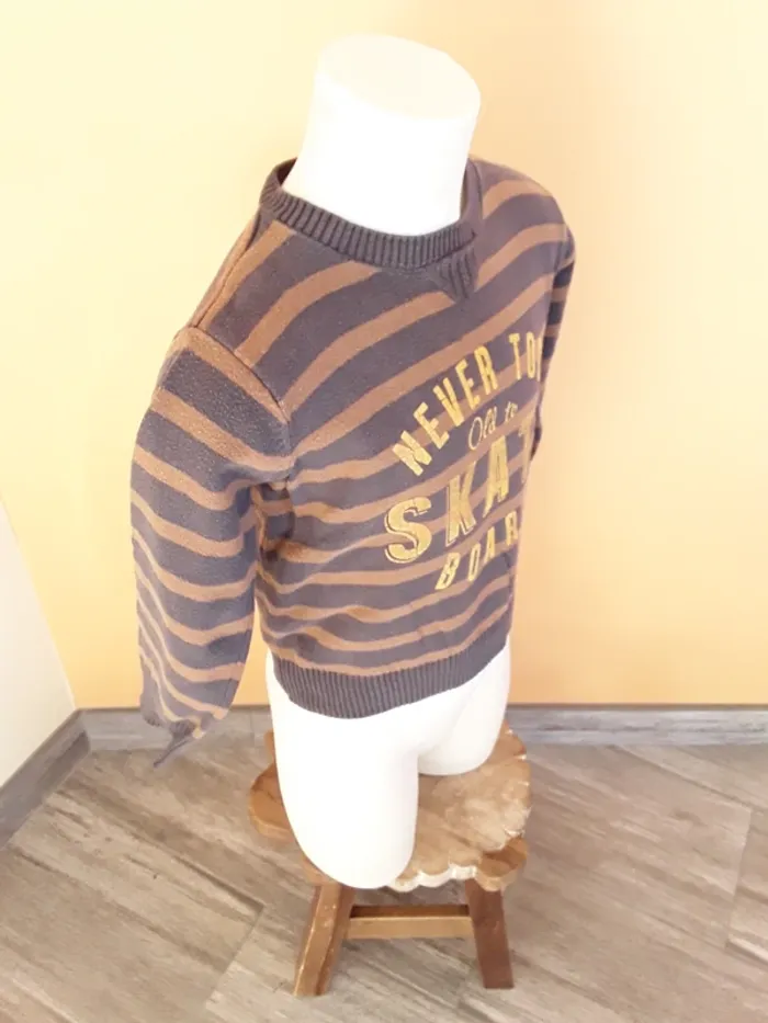Pull 3 ans (96 cm) - photo numéro 7