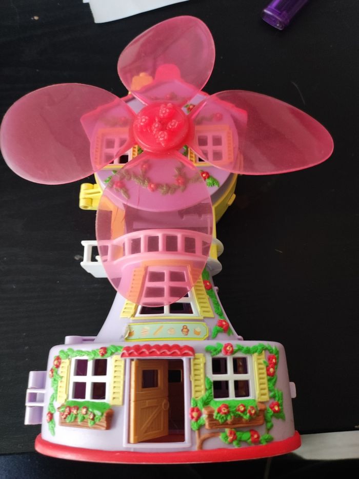 Polly pocket