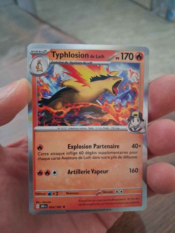 carte Pokémon Typhlosion de Luth Holographique 034/182