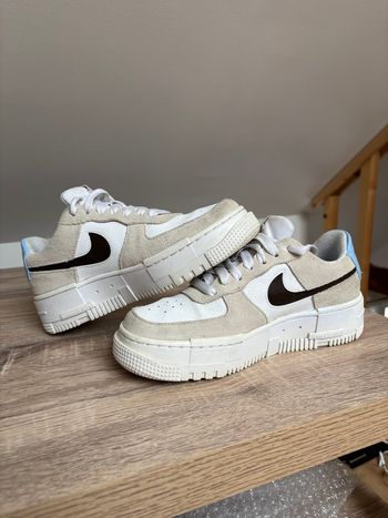 Nike Air Force 1 Pixel