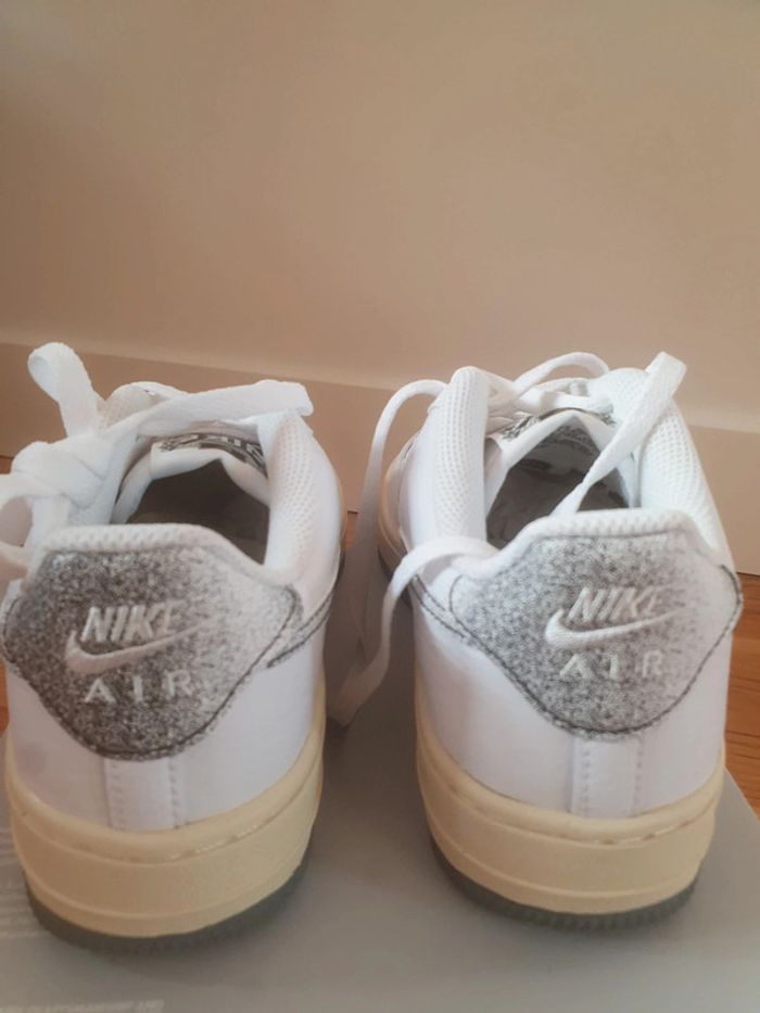 Nike Air Force 1 "50 Years of Hip-Hop"(36.5) - photo numéro 7