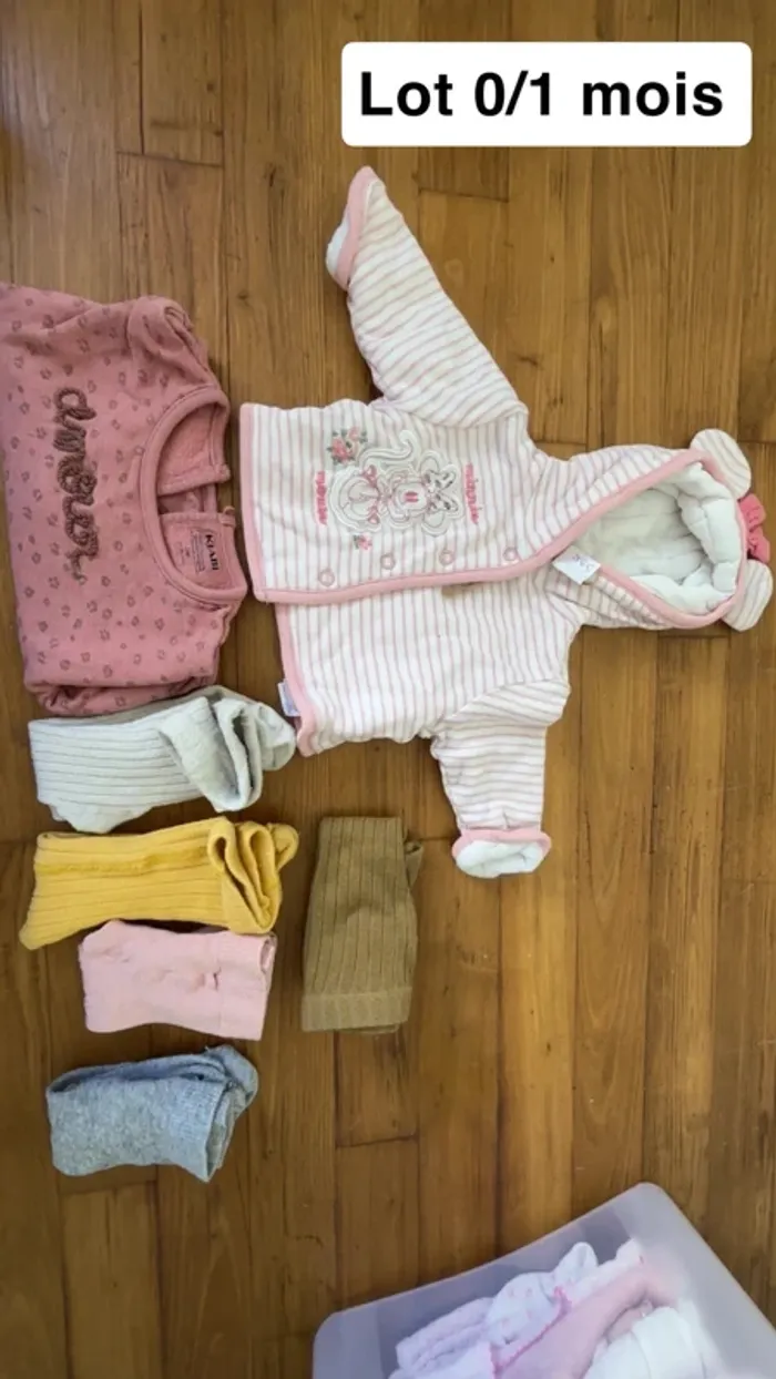 Lot 1 mois/ naissance
