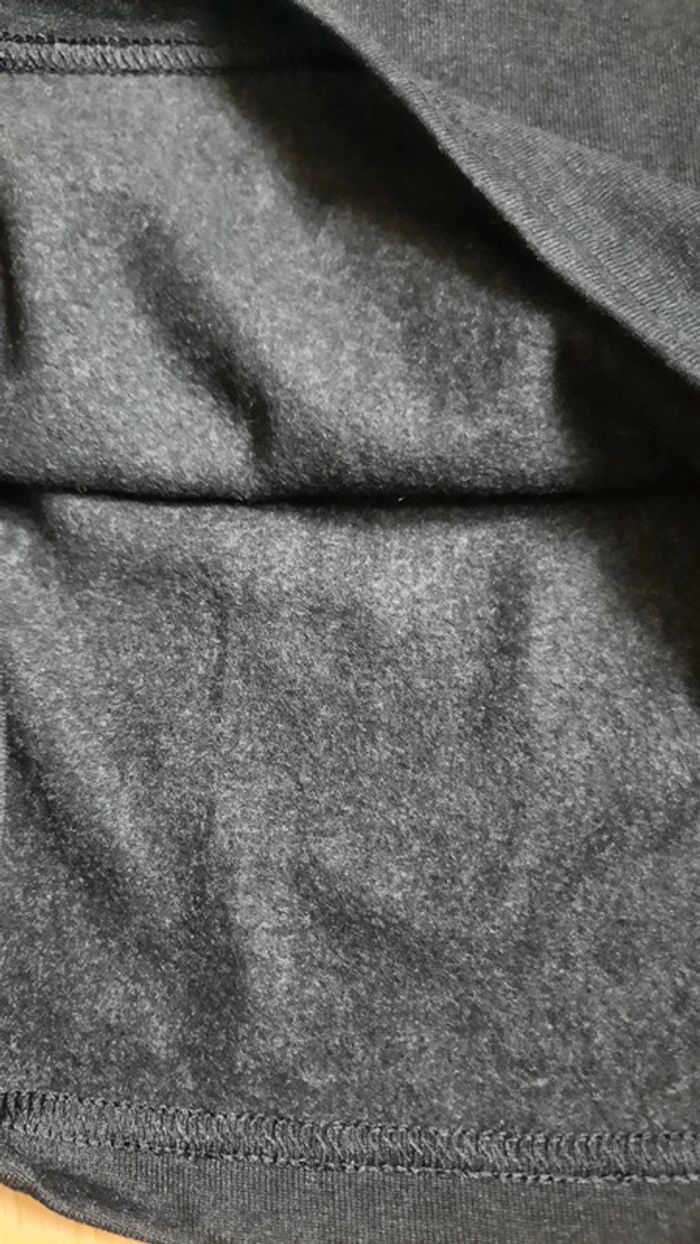 Tee-shirt chaud Taille XS - photo numéro 3