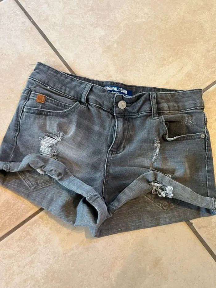 Short Jennifer t38