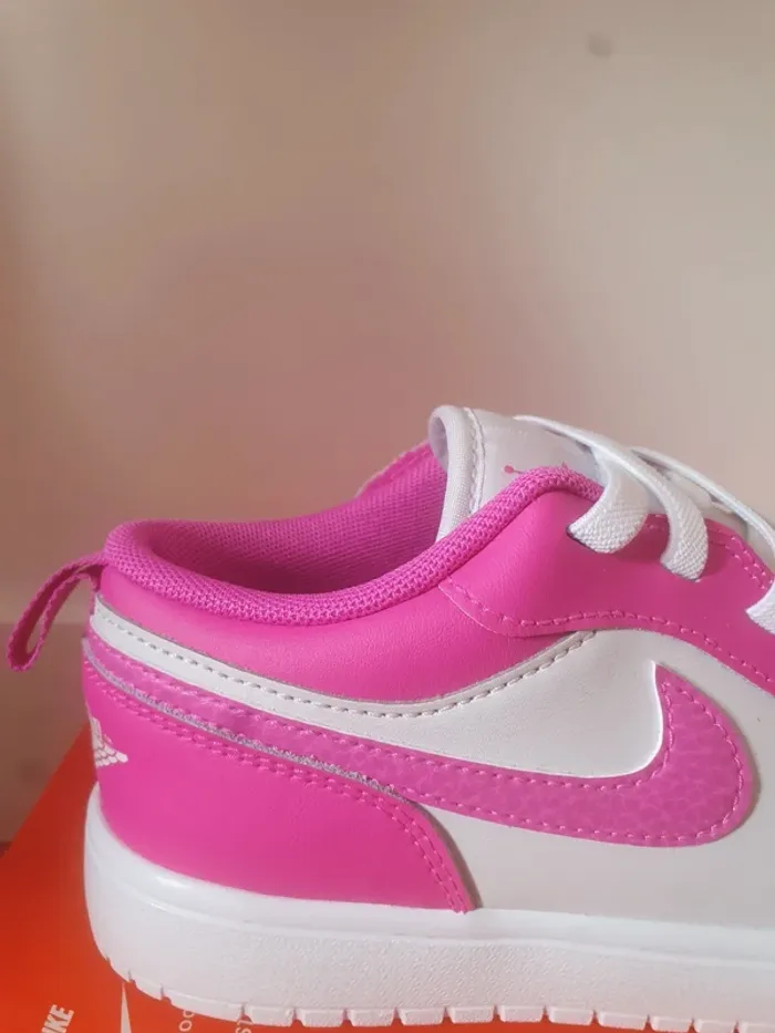 Nike Jordan 1 Low "Pink"(34) - photo numéro 2