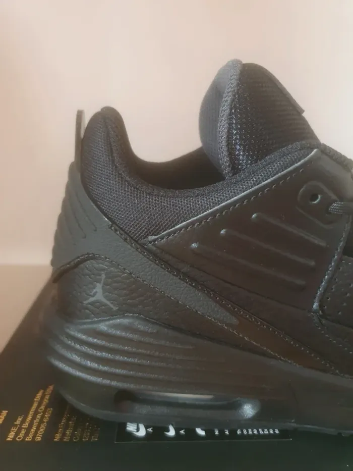 Nike Jordan Max "full black"(38.5) - photo numéro 4