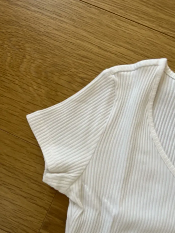 Teeshirt blanc Shein taille XS - photo numéro 3