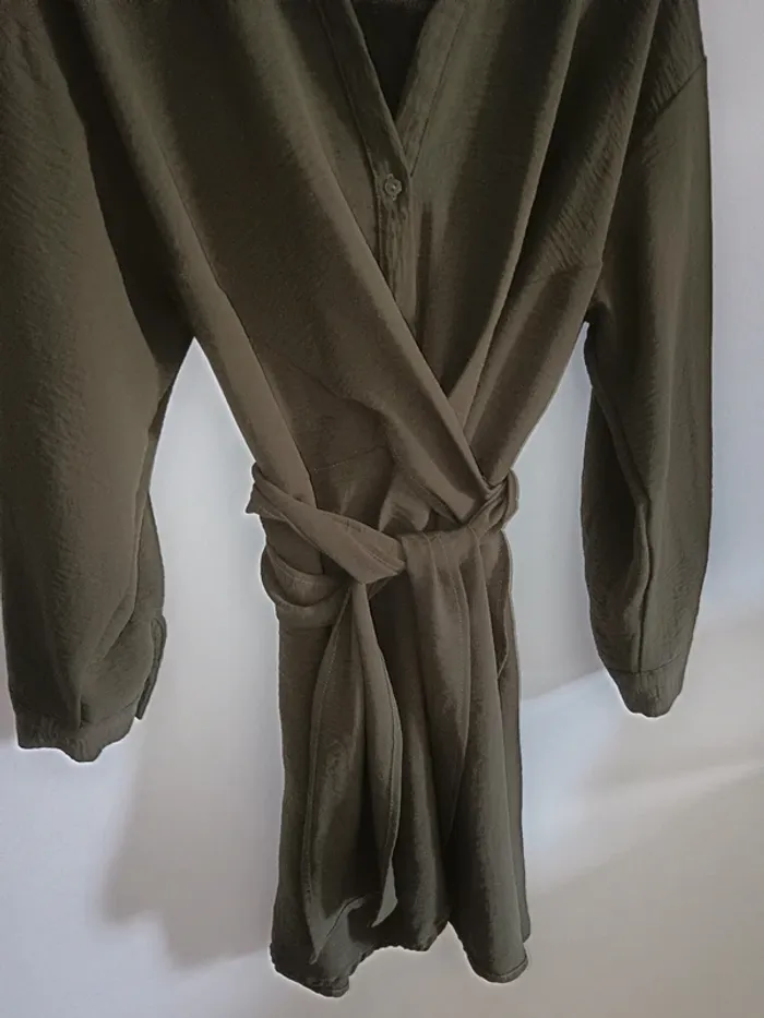 Robe kaki a nouer - photo numéro 4