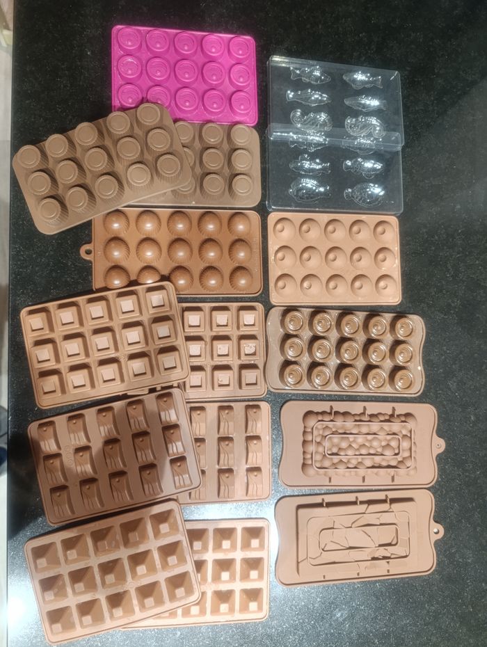 Lot moules bonbons chocolat+ tablette - photo numéro 2