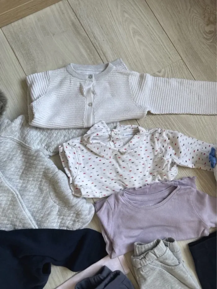 Lot vêtements bébé fille 12mois - photo numéro 5