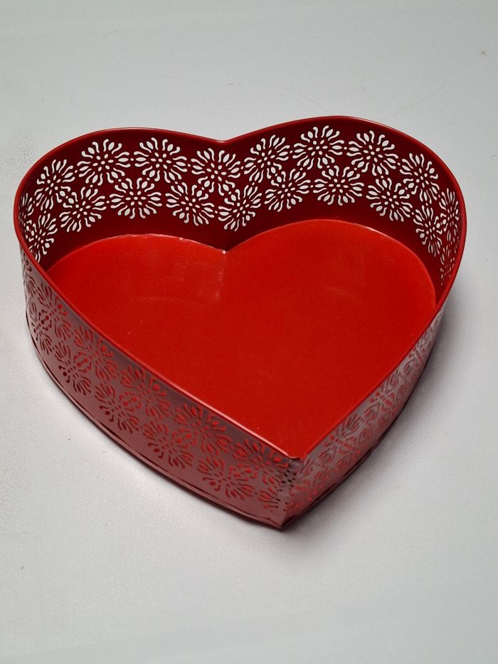 Corbeille  en métal,.forme cœur