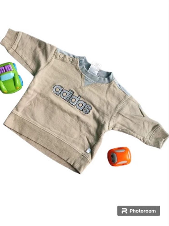 Sweat Adidas 6 mois