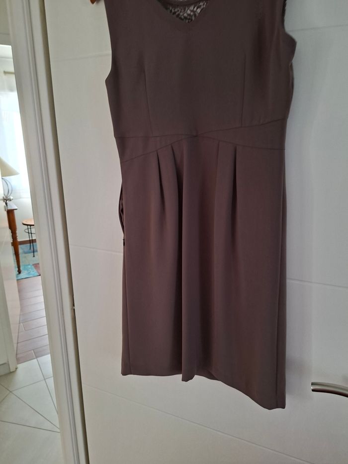 Belle robe elegante - photo numéro 3