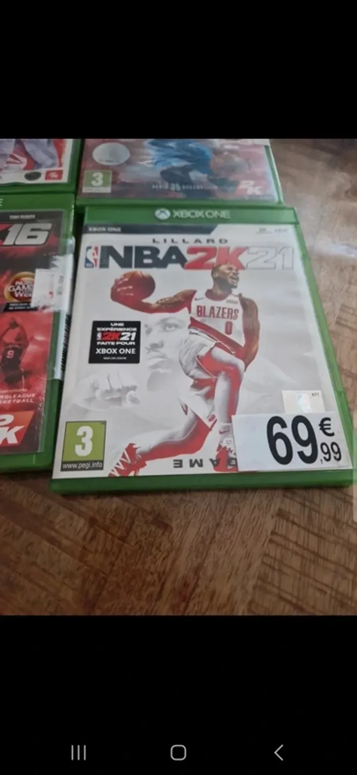Lot de 2 jeux nba 2k21 et nba 2k22