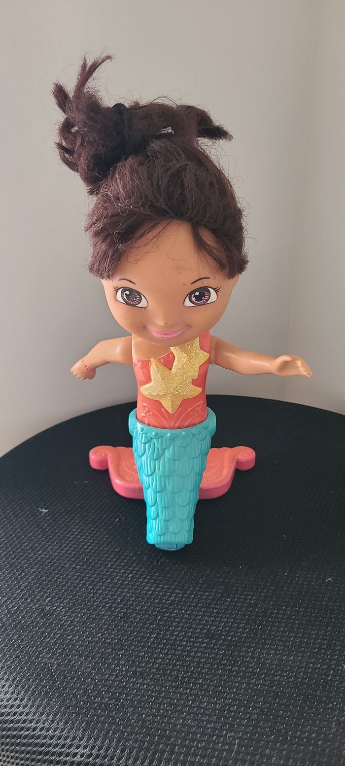 POUPEE DORA L'EXPLORATRICE DE 34 CM MATTEL 2011 - photo numéro 4