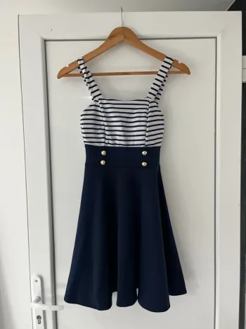 Robe a rayures marine