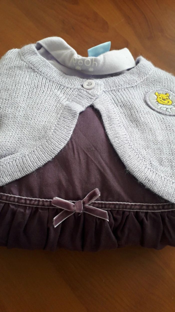 Lot robe Disney 9 mois - photo numéro 6