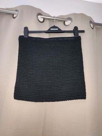 Jupe moulante noire en perle