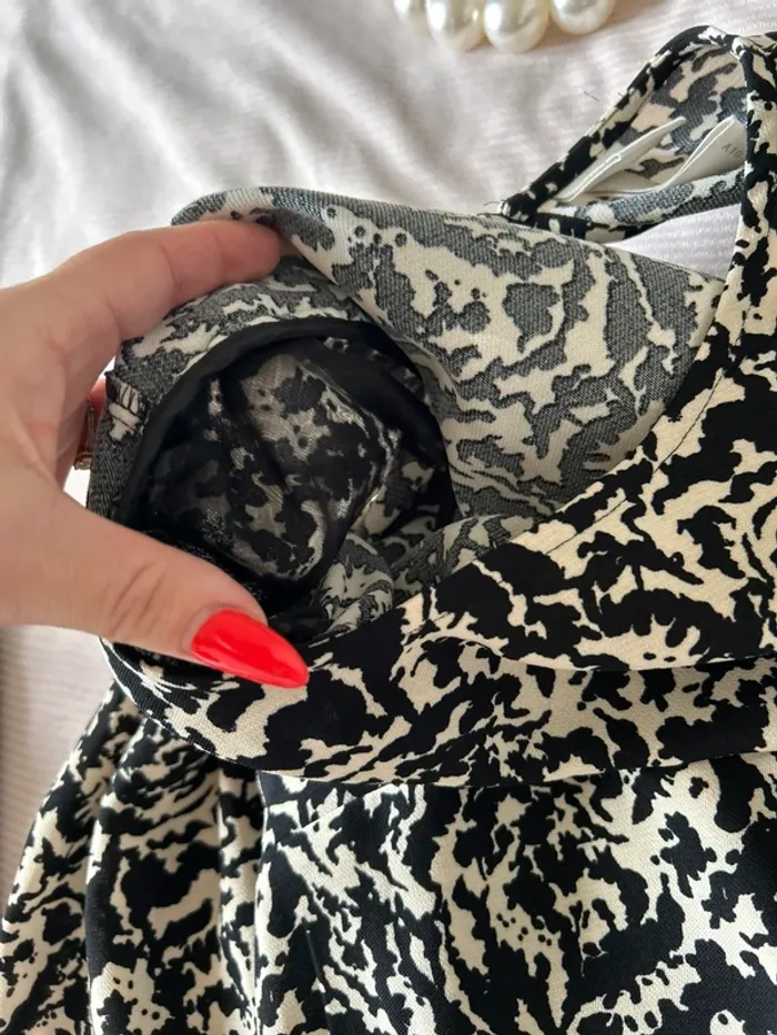 Robe chic, H&M, taille L noir et crème - photo numéro 6
