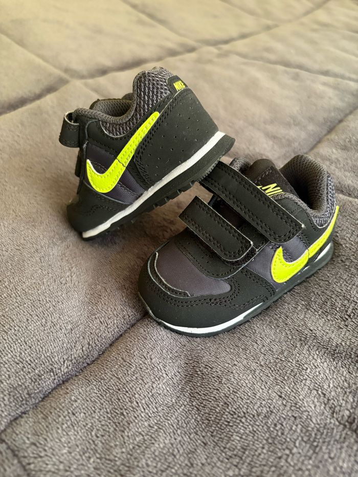 Chaussure Nike bébé - photo numéro 2