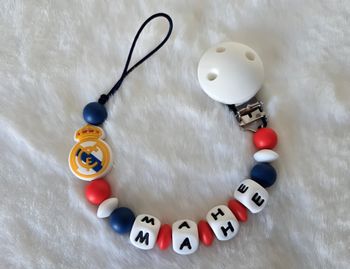 Attache sucette tétine personnalisé en silicone Madrid